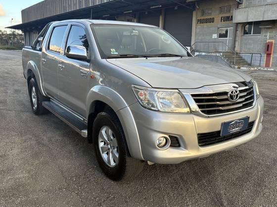 TOYOTA HILUX 2.7 SR 4X2 CD 16V FLEX 4P AUTOMÁTICO